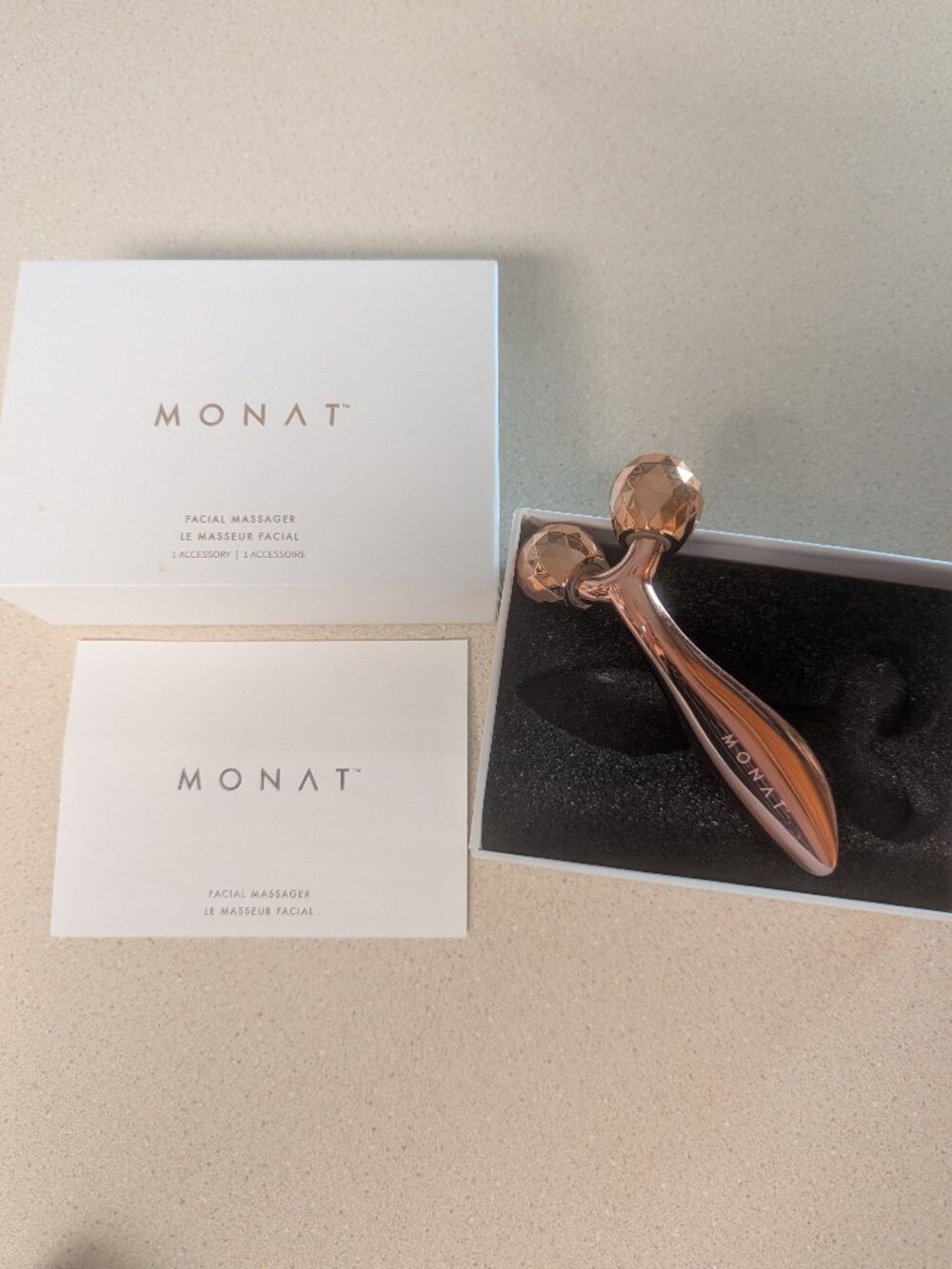 Monat Facial Massager